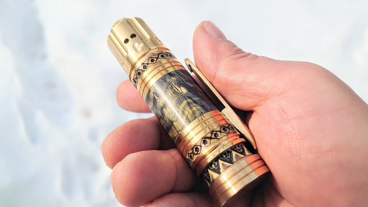 CebrjowHwScHCkj's tweet photo. 皆さんおはよっチェ😆👍今日も宜しくご安全に🙇💦 Elisia LE MOD 18650 + #9one REVOLVER Cap 😋💦#VAPE #vape好きな人と繋がりたい #VAPE好きと繋がりたい #VAPE初心者 #GatubCrafts #Gatub #9onelab https://t.co/FvmELxYqXv