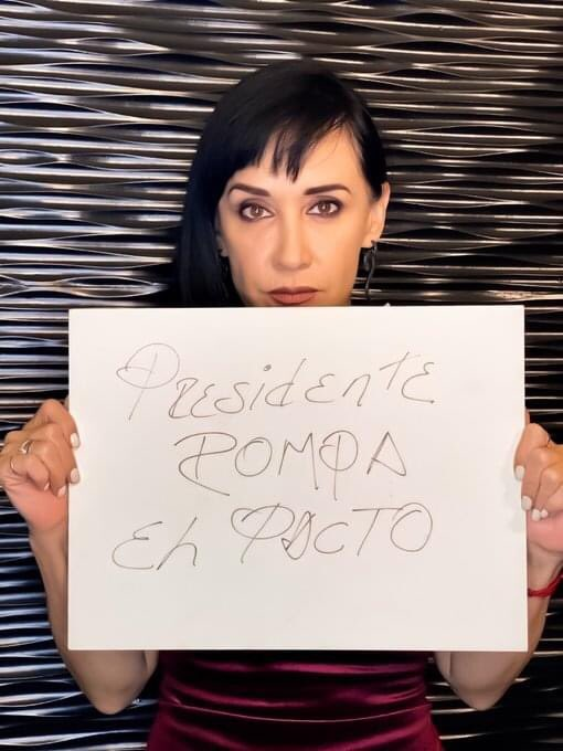 LaToyaAzua's tweet photo. Pero siga apoyando a su presidente chaira asquerosa y ridícula!!!
@SusanaZabaleta https://t.co/YoHcOolEx8