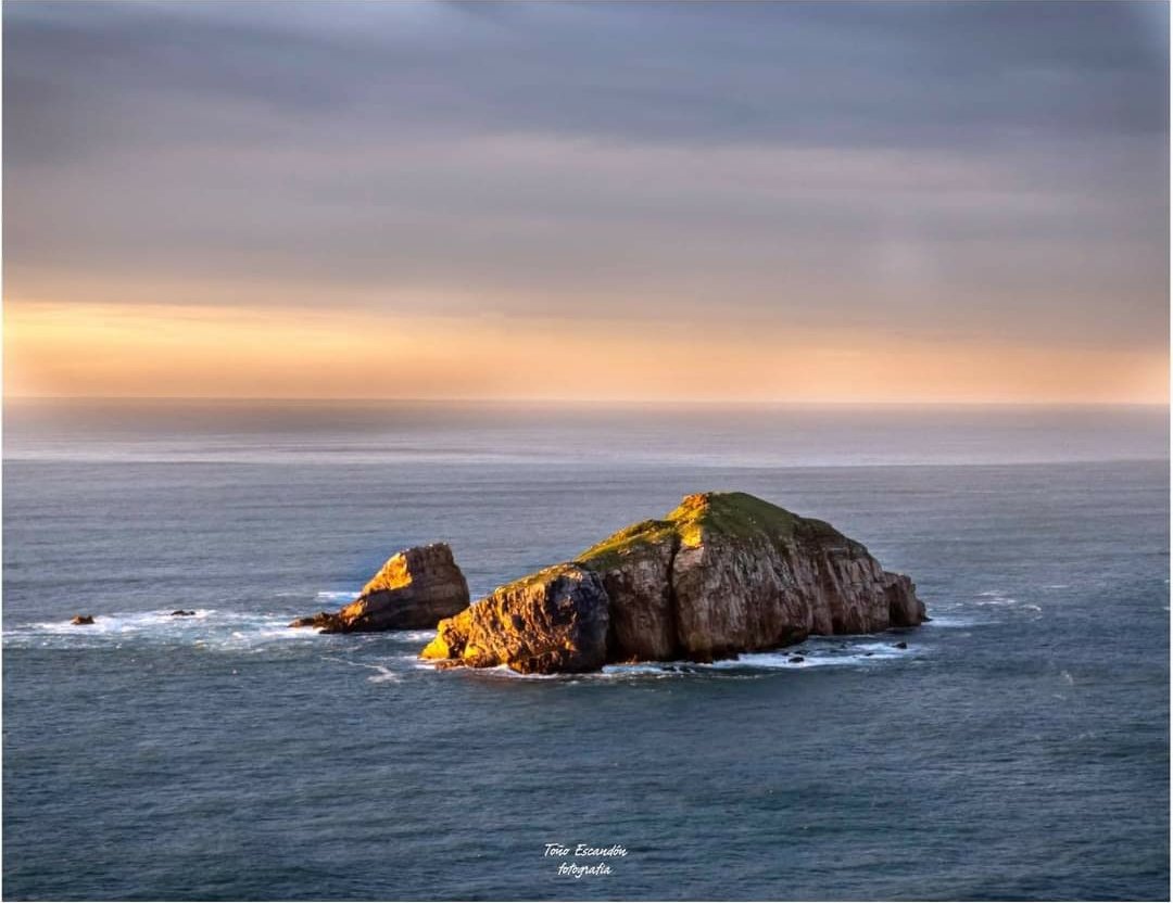 VientuNordes's tweet photo. El punto más septentrional del país de los astures.

Isla Herbosa e Islote El Bravo, Gozón, Asturies

📷: Toño Escandón Gutiérrez https://t.co/Lf5P6qlhKa