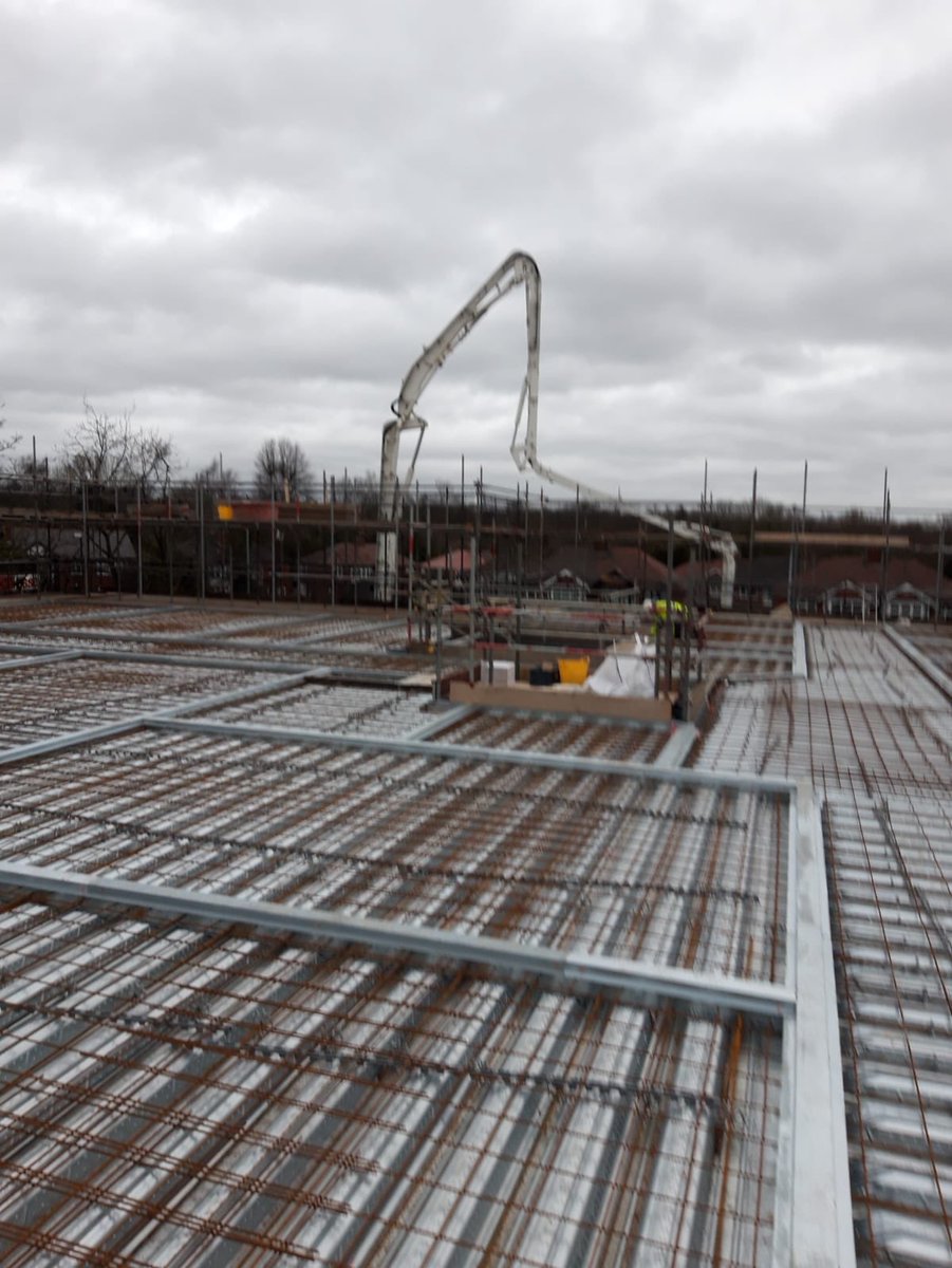 ChrisMcGoffManc's tweet photo. Before/After - For all you Concrete Lovers out there - nothing like a good poor on a Friday. #Worsley #CareHome Going Gang Busters and ahead of program due to use of ⁦@MetsecUK⁩ technology #BuildingBetterCare #Faster ⁦@McGoffConstruct⁩ #NewCare https://t.co/VCMPsdfLAl