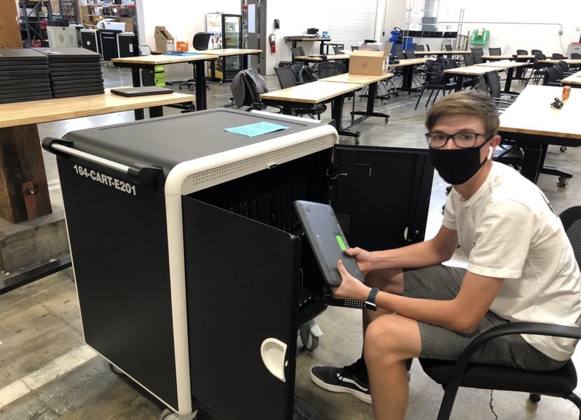 WsdCte's tweet photo. The Internship Program is growing rapidly! We have over 130 interns in Weber School District alone! If you are interested or have any questions, contact your CTE secretary at your school! 

WHS: Mrs. Berrett 
FHS: Mrs. Taylor 
RHS: Mrs. Erikson
BHS: Mrs. Koopman https://t.co/kbyx45p30t