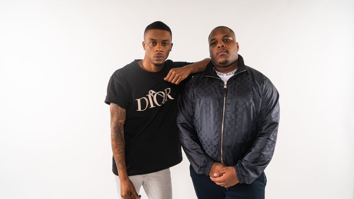 RapCaviar's tweet image. Let's talk about how @_bluebucksclan are one of the hottest things smokin on the West Coast right now 🔥

Their new single is a certified banger. Don't get caught sleeping spoti.fi/horacegrant