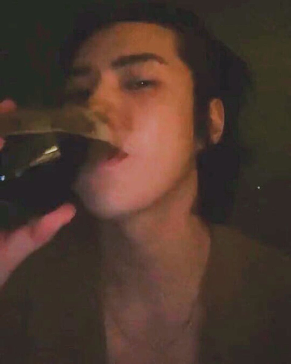 oohvivi1's tweet photo. oh sehun is the finest man alive https://t.co/Ty6QvDv78U