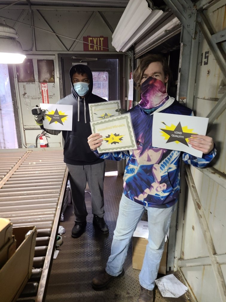 DunkleyRoz's tweet photo. Recognition Friday on the Greensboro Preload #wedontplayaround https://t.co/cNfxQK6VWZ