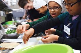 CommonThreadsUS's tweet photo. Common Threads has offered cooking/nutrition programs to under-resourced children & families in Florida since 2010. Thanks for your support @shevrinjones @DuranForFlorida @annette_taddeo @book4senate
@farmerforflsen @senatoramr @jasonbrodeur @DadeDelegation #VirtualSession2021 https://t.co/ksyDNVEVG7