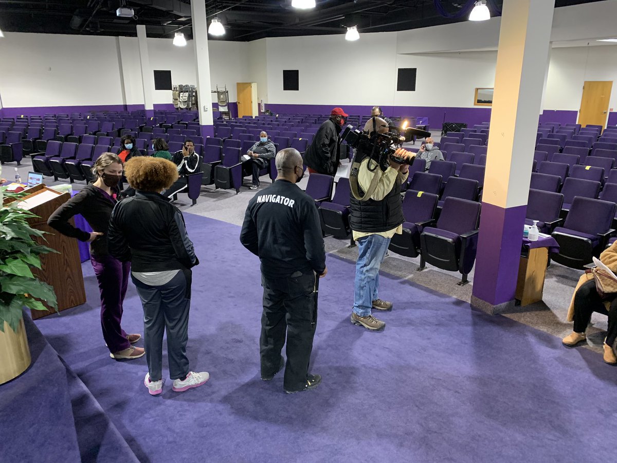 JDLauritsen's tweet photo. M Health Fairview, Shiloh Temple and the Stair Step Foundation are partnering to make sure more communities of color receive the Covid-19 vaccine. At 5:00, how leaders are promoting a “safe vaccine” message. #wcco https://t.co/CeJuvMCYao