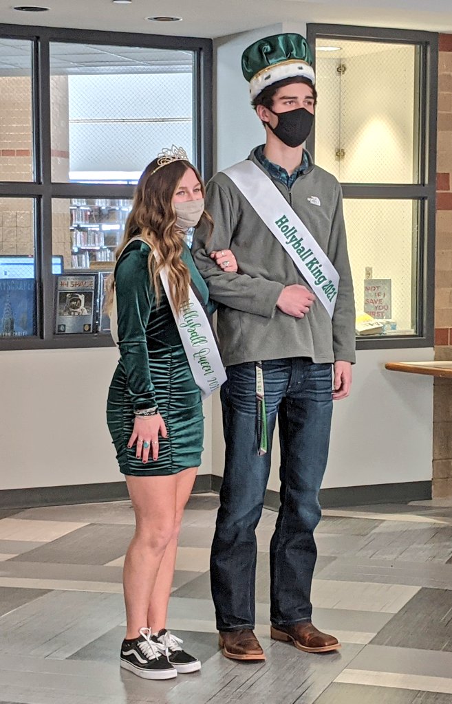 dhs_kay's tweet photo. Congratulations to the DHS Hollyball King and Queen! #royalty https://t.co/Efa0EdTUaf