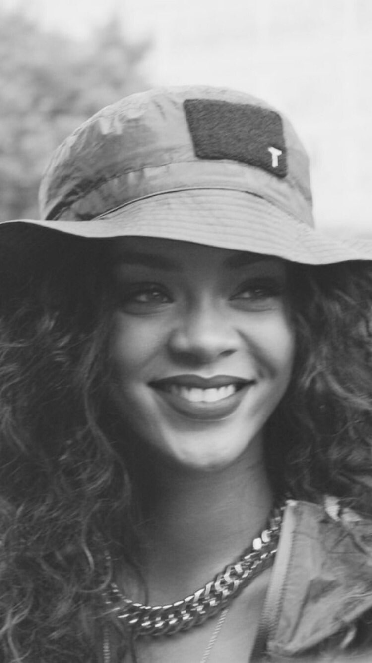  We love you a lot Rihanna happy birthday to you 