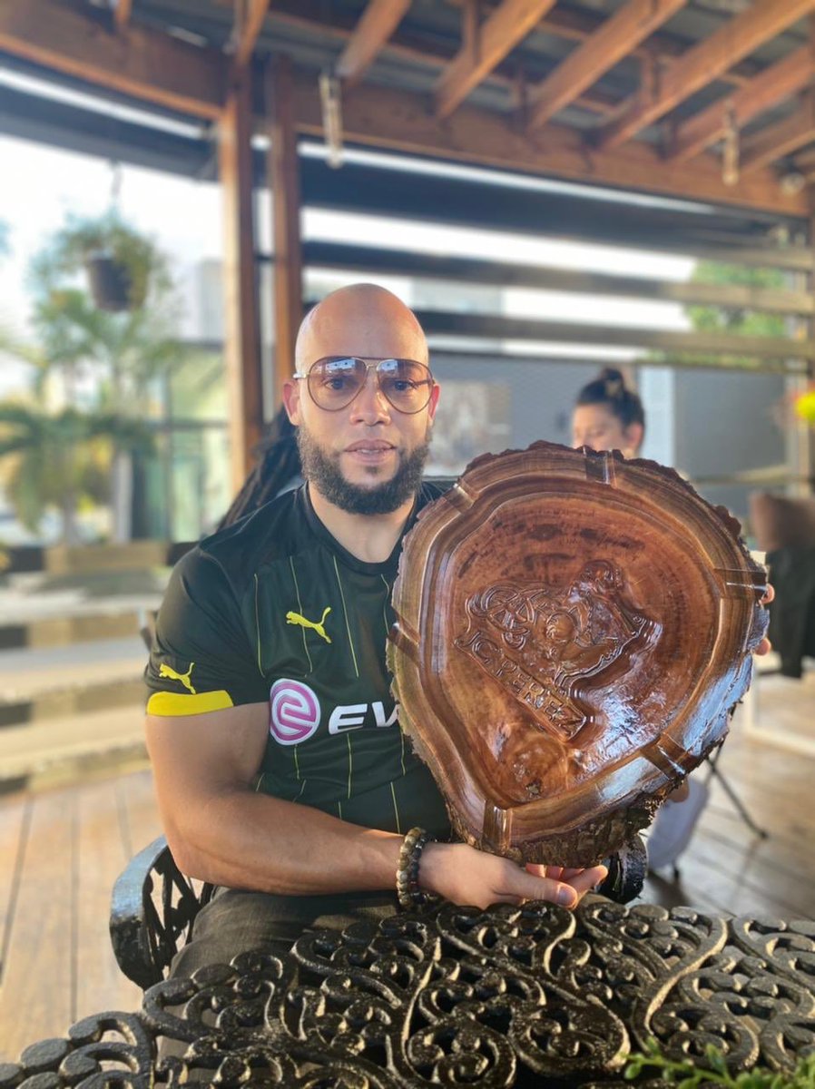 Solo me queda decir wow gracias por el regalo #fauistina &amp; #carlosveras 🦅🎥🦅🤭