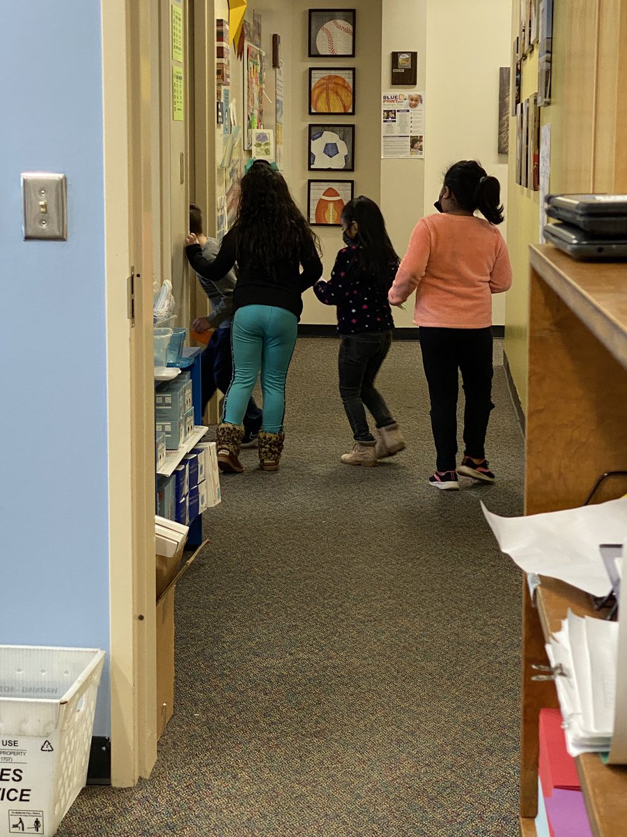 TheHawksNestSC's tweet photo. #TheHawksNestSC has worked hard to spread kindness during #MESRAK2021. We hid encouraging notes in library books, delivered notes of kindness throughout the building, and became more aware of how to show kindness. ❤️ #MonaviewMoments https://t.co/mzM8EZ1C7V