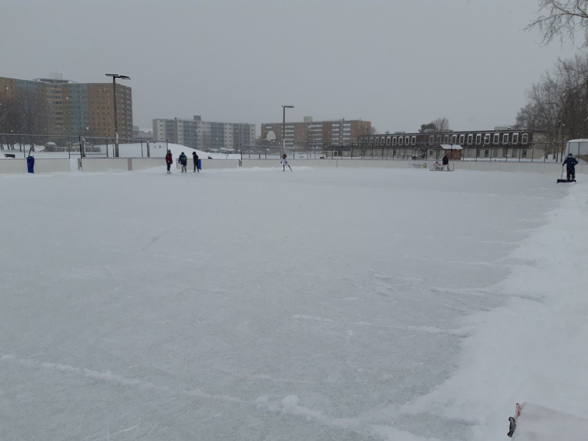 Yeah right..1 - 3 cm...... At least 5cm down and it's not stopping.  <a href="/OttawaRinks/">OttawaRinks</a> <a href="/ottawacity/">City of Ottawa</a>