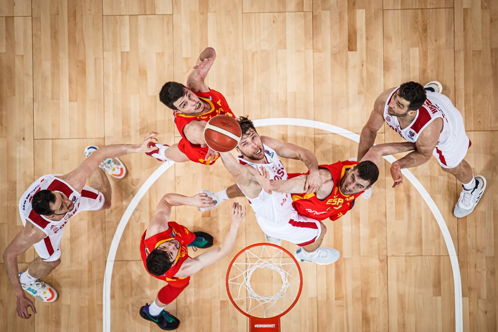 CasademontZGZ's tweet photo. Jonathan Barreiro destaca en la victoria de la #SelMAS con 24 puntos (4/5 T2, 4/4 T3), 5 rebotes, 2 asistencias y 31 de valoración: 🇵🇱 88 🆚 89 🇪🇸

#EuroBasket | #MásUnidosQueNunca🦁 https://t.co/S1s5JD0GRR
