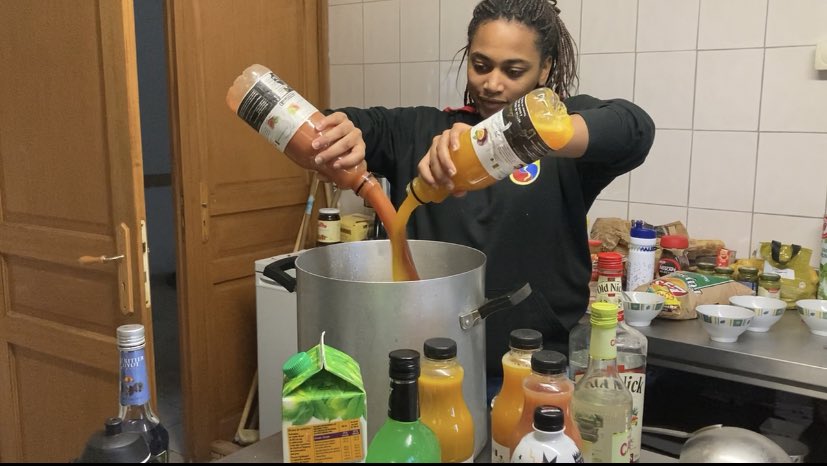 PepinPhebee's tweet photo. Isabo dans la sauce #lpda8 https://t.co/78s3Q5Icx6