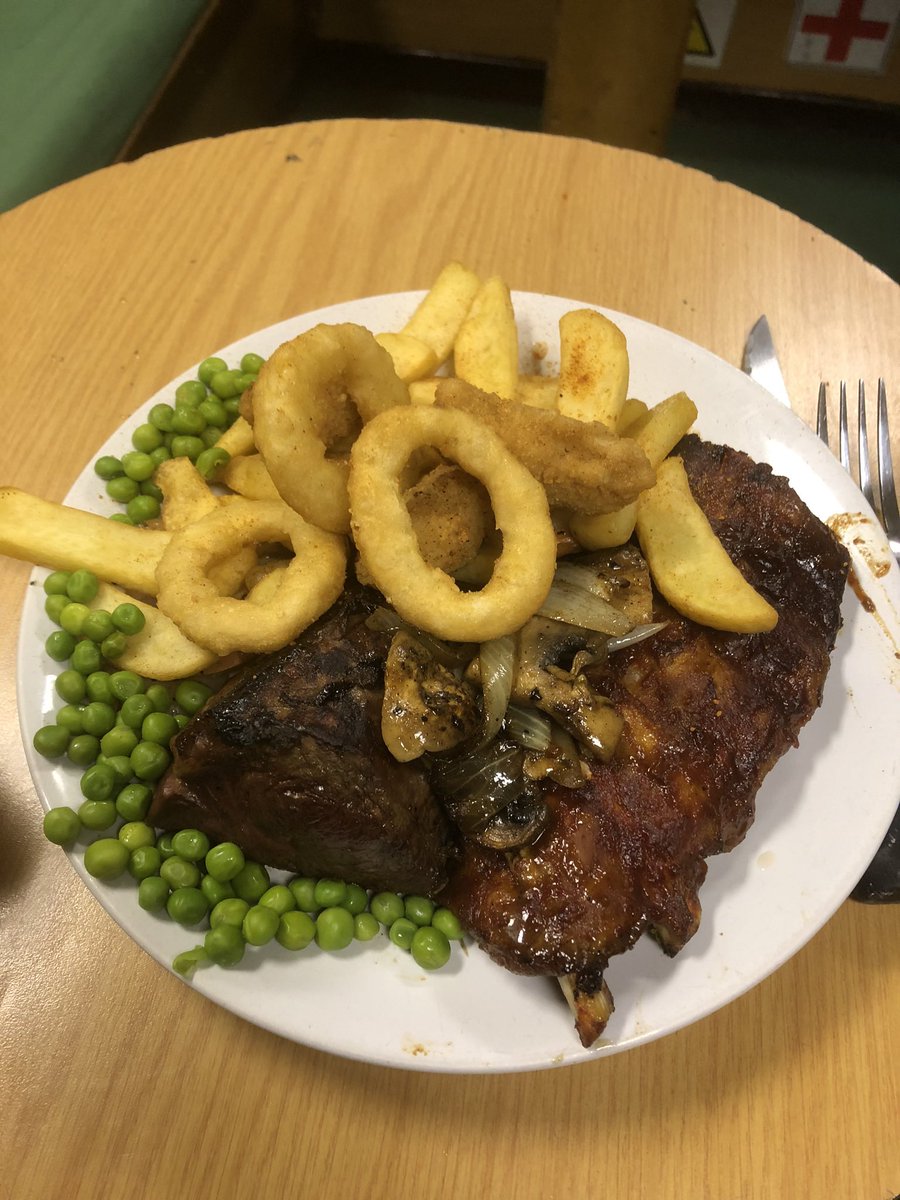 Steak & Ribs & Kevin’s night with full trimmings (Killick Chef was having a bad day, no king prawns on the side) TN JR Chef in a tiny MCM galley with limited provisions absolutely smashing it at sea. Shows what pride and ownership can do. BZ! @SEAC_Defence @MilitaryBanter