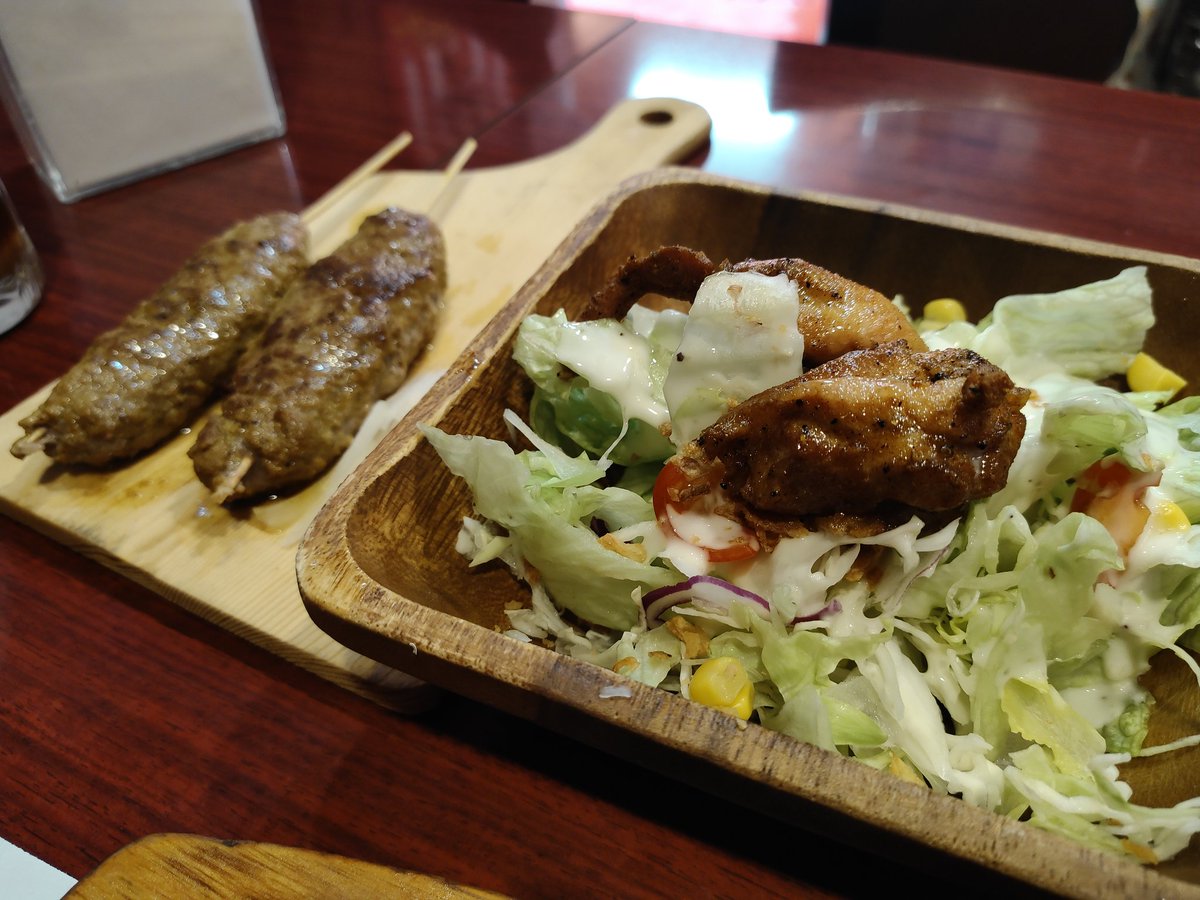 グリルハンターのハンバーグセット‼️
良く見るお店だけど実は行った事無かったんですよね。
コスパも良いし美味しかった‼️☺️
ずっと自粛してると外食の時間が楽しいもんですね！😁
#グリルハンター  #ハンバーグ
#grillhunter