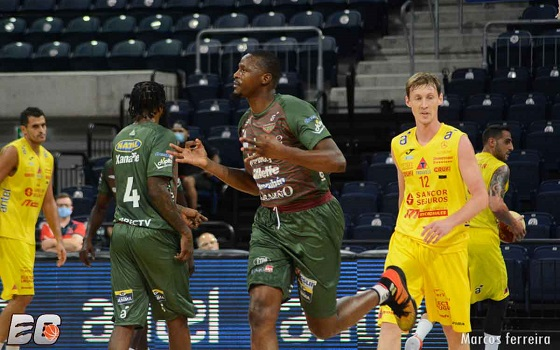 #LUB | MARCÓ LA CANCHA

Aguada pegó primero y se quedó con la primera final ante Trouville. Un primer cuarto perfecto fue suficiente para sacar una diferencia que se hizo indescontable.

✍️ <a href="/GonchiCosta96/">Gonchi Costa</a>
📝 basquetcaliente.com/2021/02/20/mar…