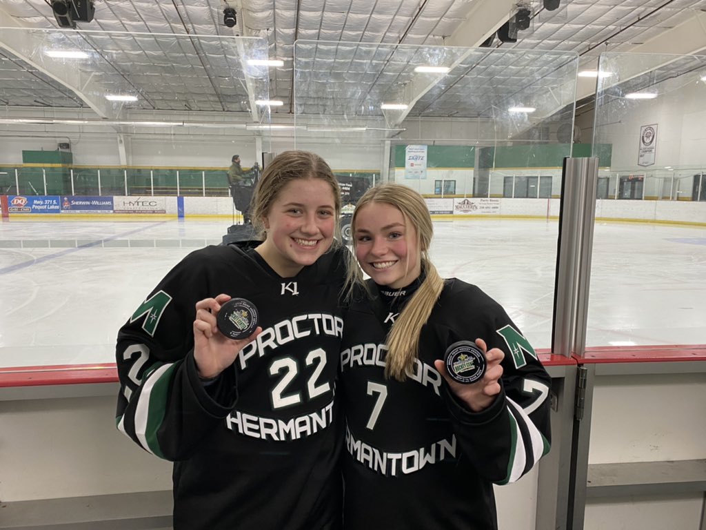 In tonight’s game, #7 Michaela Phinney and #22 Alyssa Watkins both hit 50 Mirage career goals! Congratulations, ladies! 🏒