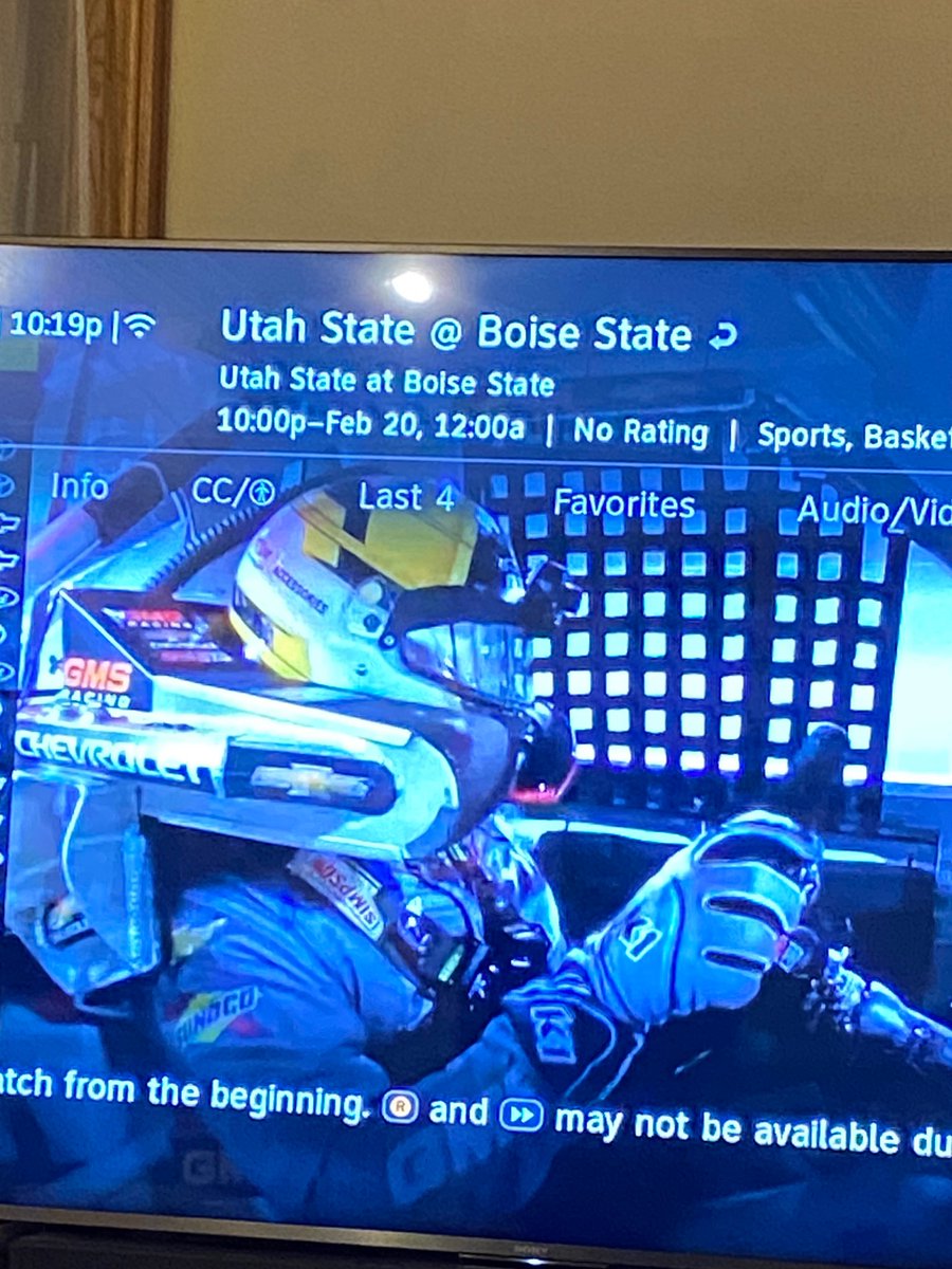 deacon_marshall's tweet photo. @clubtrillion @tatefrazier @titusandtate first time I’ve tuned in to watch Boise...they might be frauds but at least they play fast? https://t.co/w4Oc78HUU6