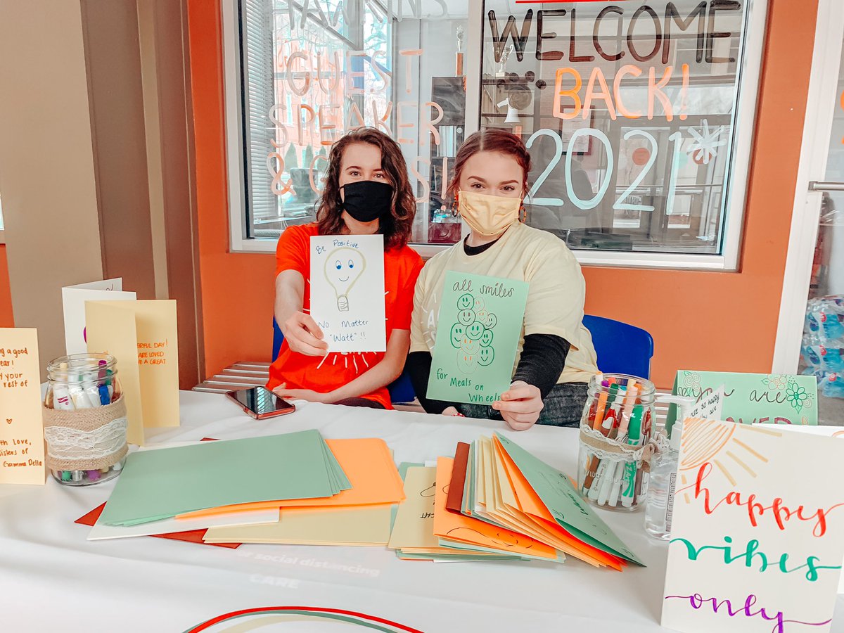 MercerAlphaGam's tweet photo. Our sisters have loved being able to serve so much during this Week of Service 💚 We served the Brookdale Warming Center, packed meals for Backpack Buddies, made cards for Meals On Wheels, and hosted a virtual watch party on food insecurity! #alphagamserves #foodinsecurity https://t.co/qA8rAItmoN