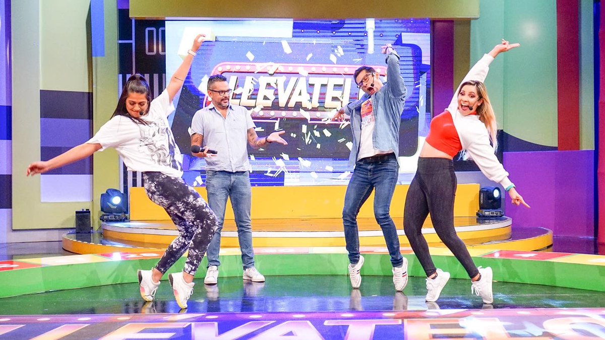 llevatelotcs's tweet photo. ¡Hoy si prepárese! 💪 Busque su ropa de ejercicio y no se pierdan nuestra ¡ZUMBA! 😎

¿Y ahora quien jugará por vos? #Tete #Pechito #Liz #Chacalo 🤩 https://t.co/aWwbGRaVHn