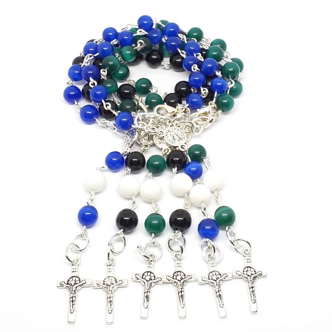 ralebace's tweet photo. 📿#Fe📿

#HechoAmano👋
#RegalosÚnicos👌

#PiedrasNaturales💎

🙏🏻Siempre es bueno mantener y demostrar nuestra fe en todo momento🙏🏻

🥰#Denarios ajustables. Con cristales y piedras naturales. En @leoshandmadegt ¡Los hacemos con cariño!🥰

1xQ35
3xQ100

🙏🏻¿Nos regalan 1 RT pls?🙏🏻 https://t.co/PvUbAJ4xRL