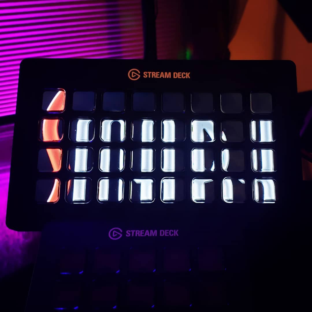 djsmark's tweet photo. Another Friday means more new tunes this week from @LNMMusic @DeepTechLA @slightlysizzled @krickedmusic @ReduxSaints + more on #friendsNsuch at 830pm EST! 
#dj #djsmark #housemusic #livestream #twitchtv #techhouse #deeptech #minimalhouse #minimaltechno #deephouse #twitchdjs https://t.co/2RoHVHX5fJ