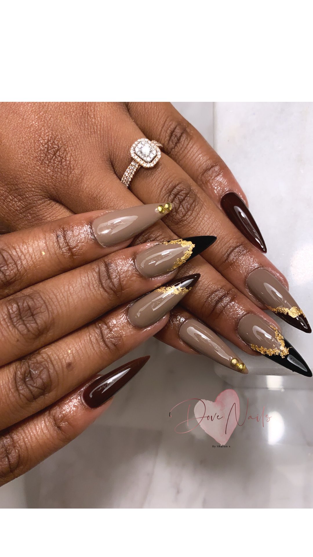 black and gold stiletto nails tumblr