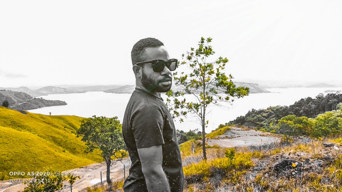 ErmanusW's tweet photo. Hitam warna yang jelek.. tetapi Hitam selalu jadi warna Dasar.
🖤🖤 https://t.co/6S4i6QJwLn