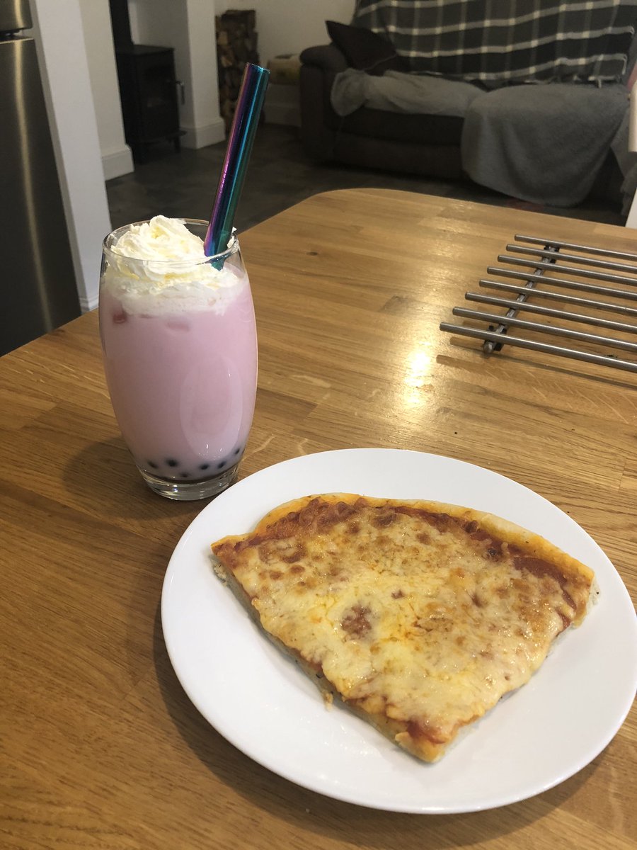 adahmalikwrites's tweet photo. happy weekend!!
where good girls get treats!!
rewarding myself after project kick off week, with homemade pepperoni pizza, bubble tea, fresh flowers, sitting by the fire, and a new case for my macbook with a shibari sticker!
treat yourselves to something lovely
#selfdomming https://t.co/FCHEAkxjdg