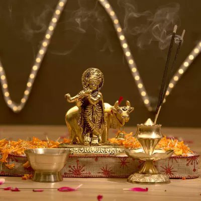 mayamadhava's tweet photo. Say it with Pride, that WE ARE HINDUS. 

#Suprabhatam 
Jai Shree Krishna 🙏🌺 https://t.co/G4INrMRUMt