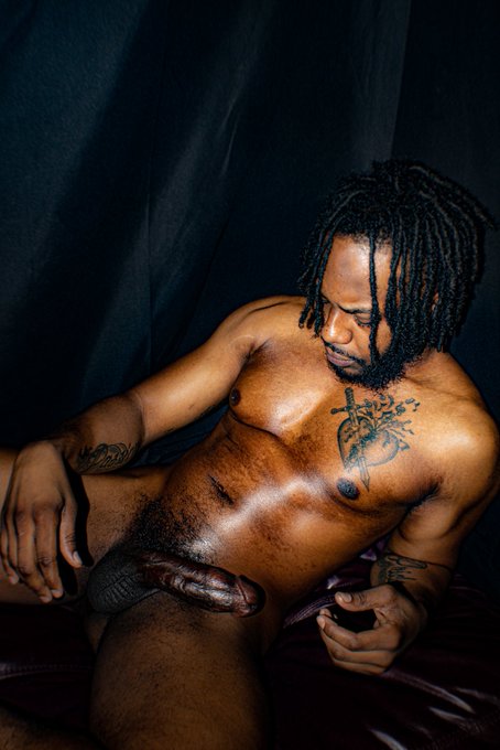 Need somebody's mama to come ride the ride..😝👅💦🍆💦😏🤐😈 https://t.co/1tAy2Ddl5V