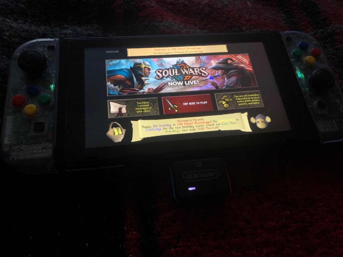 SwigRS's tweet image. RuneScape on Nintendo Switch?! 😳 @OldSchoolRS @NintendoAmerica #SwitchPirates #SwitchHacks #NintendoSwitch