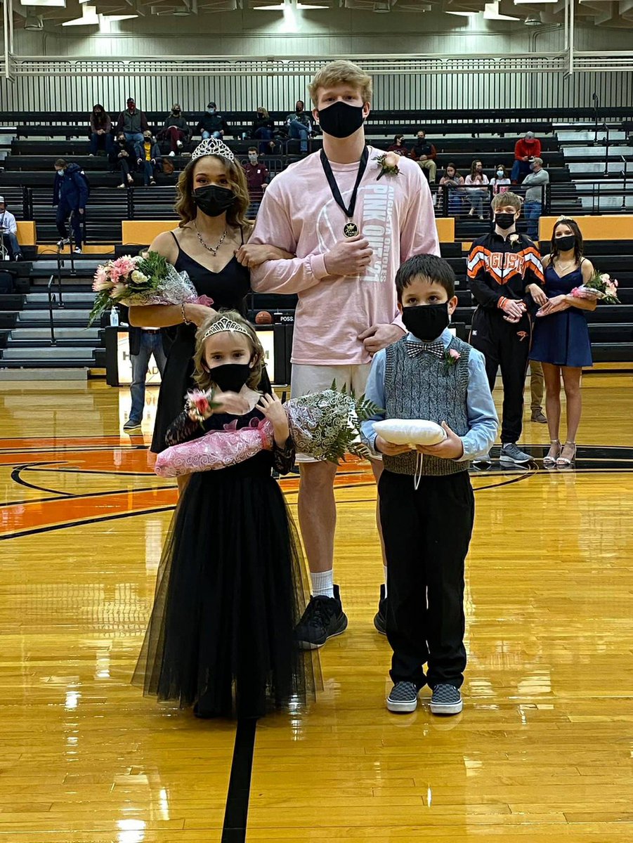 AugustaHSnews's tweet photo. Congratulation to @AndersonMaycee and @ely_wilcoxx who were named winter homecoming queen &amp; king during the crowning ceremony tonight in Hutter Gym. https://t.co/0FRszYCYu4