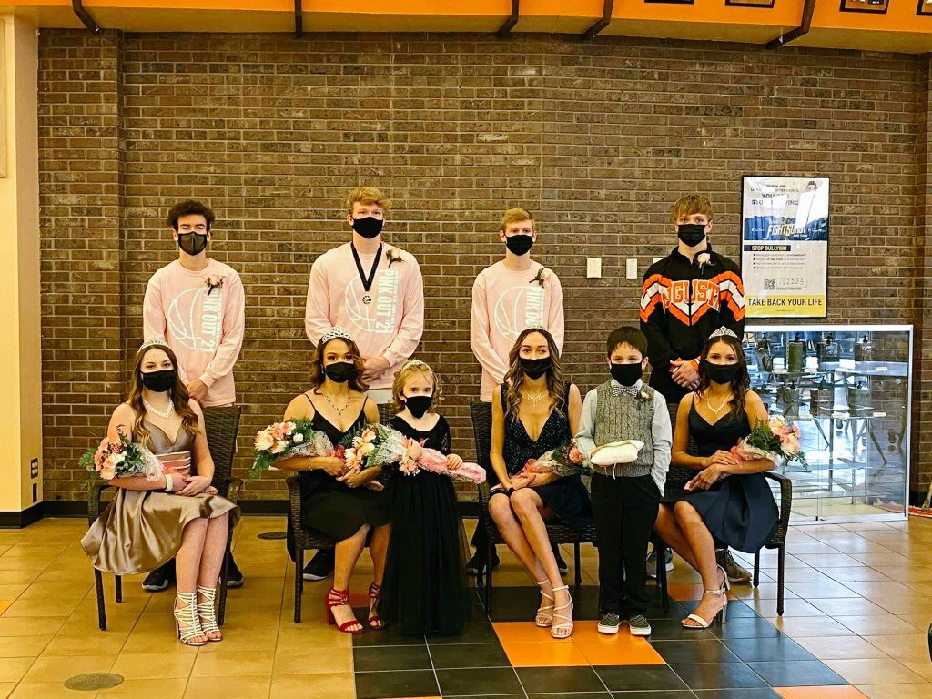 AugustaHSnews's tweet photo. Congratulation to @AndersonMaycee and @ely_wilcoxx who were named winter homecoming queen &amp; king during the crowning ceremony tonight in Hutter Gym. https://t.co/0FRszYCYu4