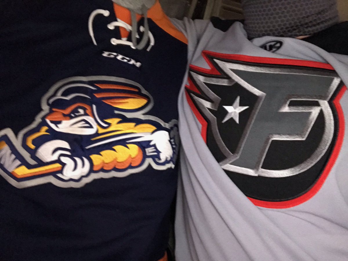 nickzink's tweet photo. @SwampRabbits by 1000 #hopon #nobrakes https://t.co/0tIPqHRFox