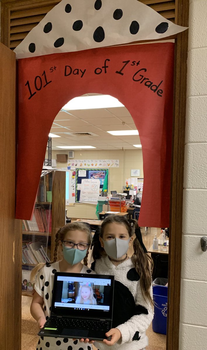 1stgrfun's tweet photo. 101st Day of School...Dalmatian Style! Thanks to my awesome 1st gr. Team, Mrs. Applebee, and Mrs. Herb for all your help today and our very cool 5th gr. Teachers for coming to hang out in 1st grade for a bit:) https://t.co/SffiRBKNW9