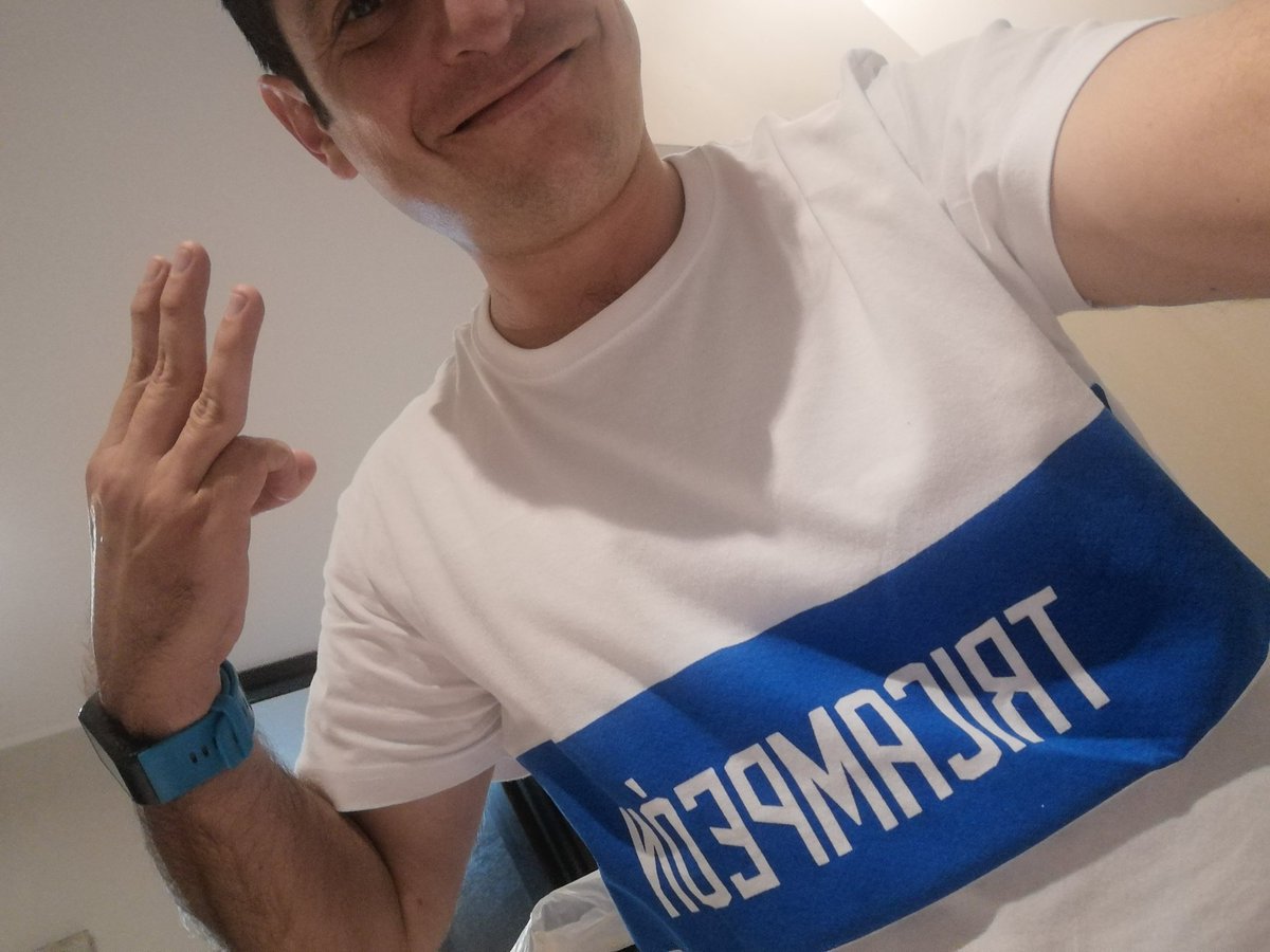 edobesoain's tweet photo. Qué tal?
Tremenda idea de https://t.co/0yZh3WsmwT 
Por WhatsApp se encarga y la manda por correo. Un crack!
#loscruzados 
+56 9 2176 0068 https://t.co/6qkXTvn4aX