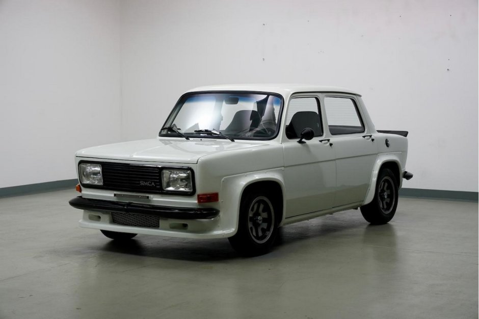 3 4 Miyake 本当は四角い車が好き きれいにまとめていない形状で空間を持った車がいい 3 4 Miyake 本当は四角い車が好き きれいにまとめていない形状で空間を持った車がいい