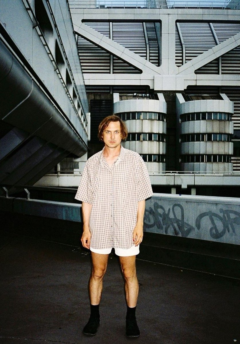 ooc_lars's tweet photo. #LarsEidinger #hisoutfits #schauspieler @ICCBerlin https://t.co/bJypLMx4f4