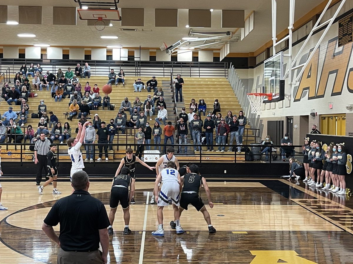 StratfordHigh17's tweet photo. 27-33 at the half Wheeler is up @StratfordISD @Stratfordelks1 https://t.co/hO6ENIs1Nr