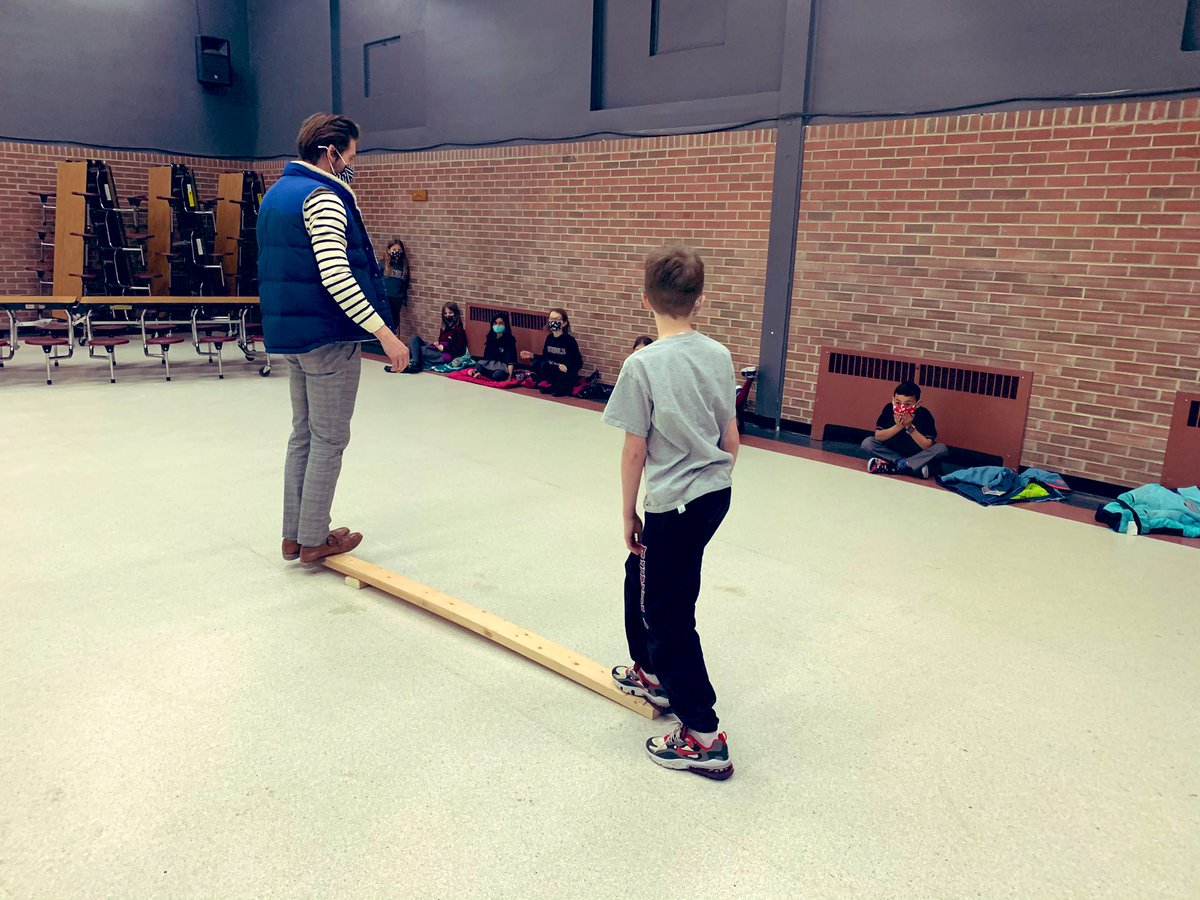 These kids have super human strength, they’re lifting their teacher with just one foot!!! Oh wait... they’re just learning about levers!! We still think they’re super humans though. 🤗 #simplemachines #grade4 #class1lever @mrcarr17