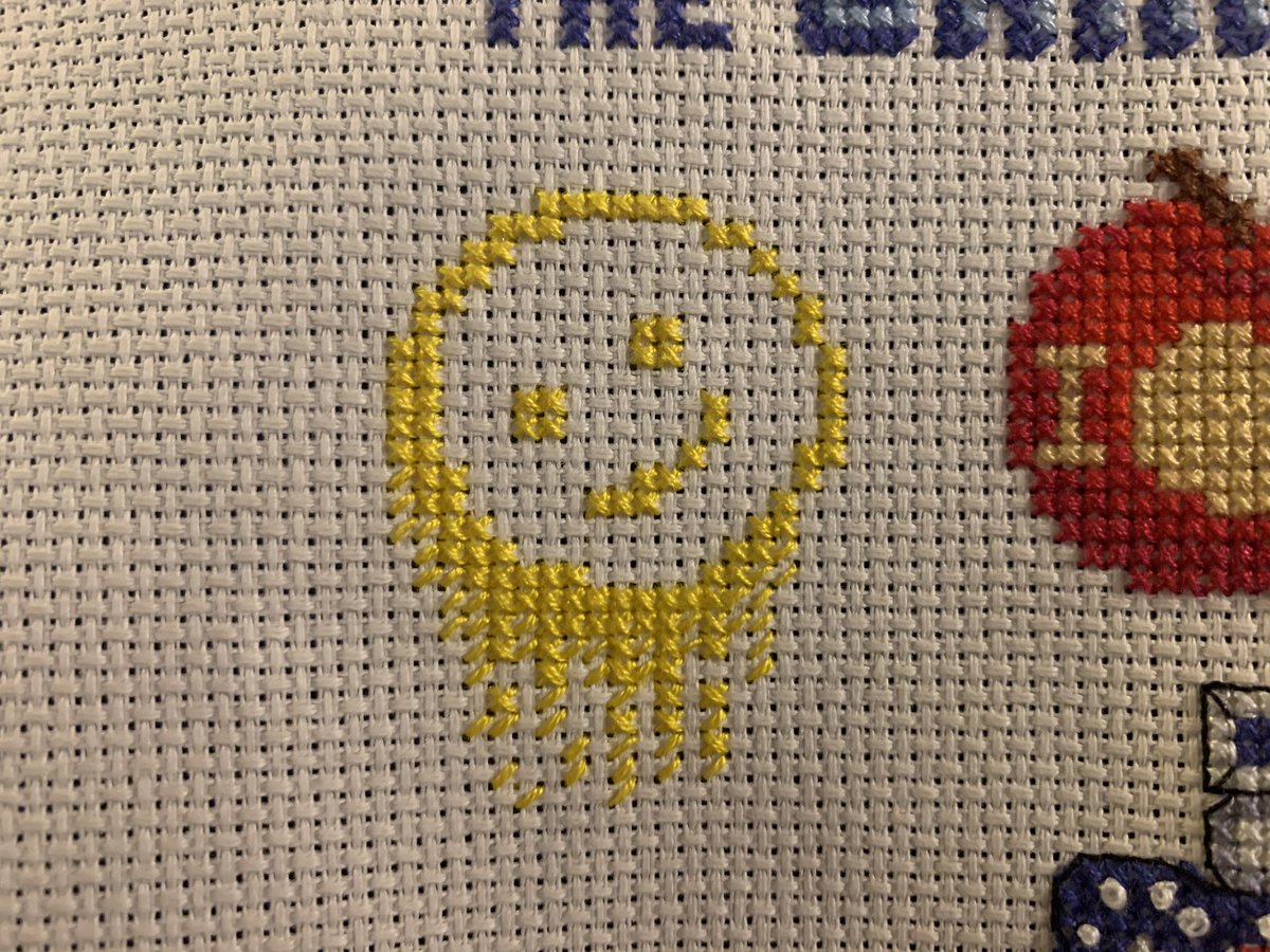 altomumma's tweet image. Part 21: finally the smiley 🙂 #crossstitch #epicproject