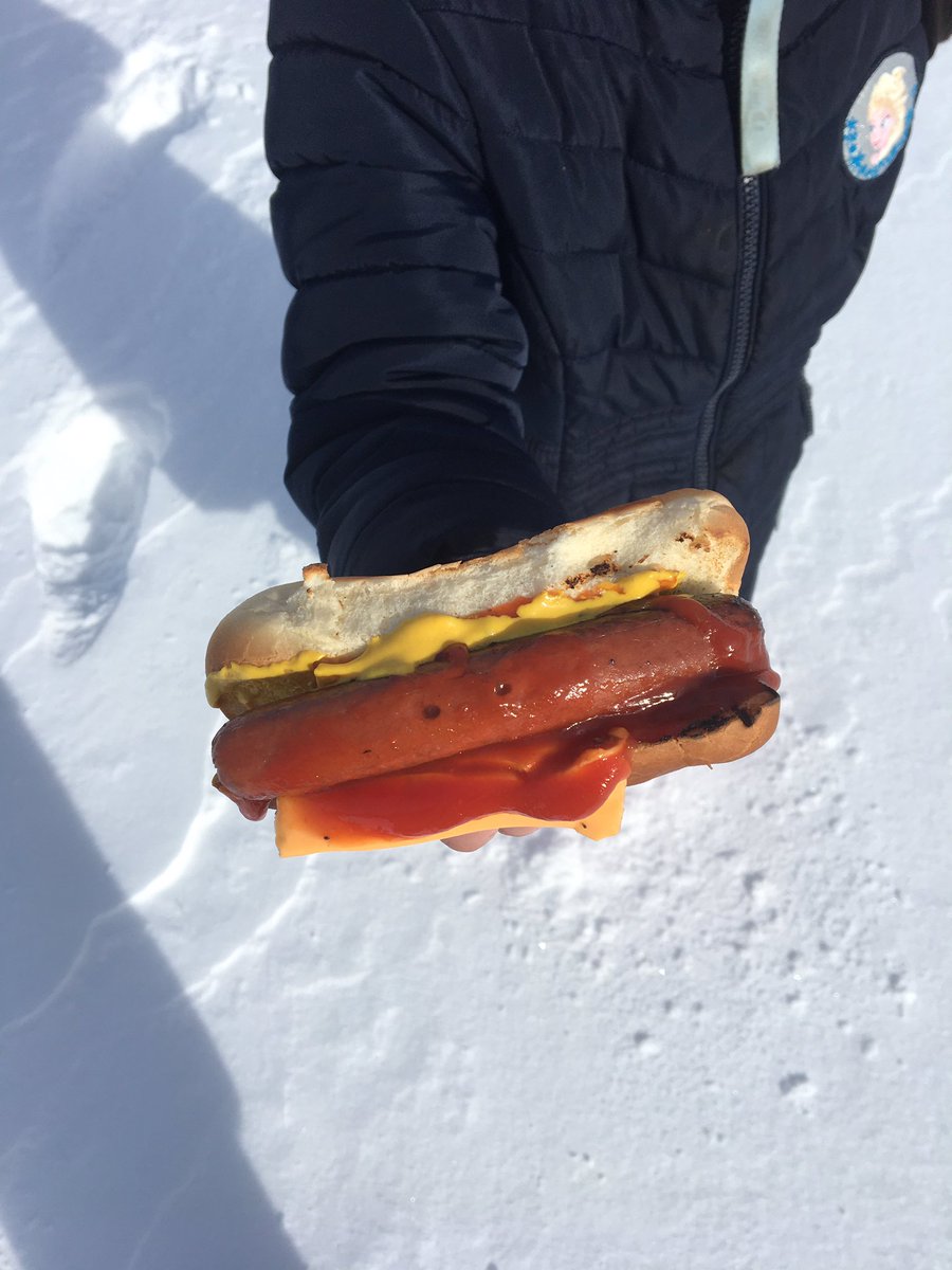 DeadPine57's tweet photo. I forget how enthusiastic Gr 2-4’s are. They want to learn. Ron Brent rocks @NPolhuis. @gthielmann also got in some auger action. I had the best hotdog ever, delivered by the most eager little girl. The fish were safe and Pacer was tired! @pamelaspooner77 @SD57PG @dptstrojans https://t.co/ovhjW8EI1v