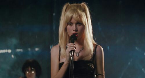 RT @CAPTAINLARS0N: no YOU live in a society, i live in the brie larson cinematic universe https://t.co/86UYTUrvof