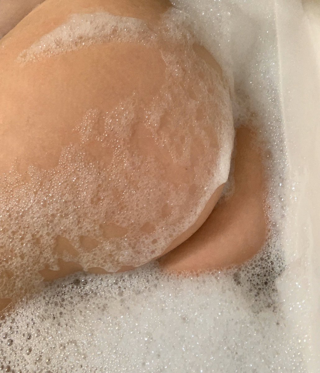 #Bubblebath #boobs and side view of my #ass. I missed #NationalDrinkWineDay yesterday, so I’m making up for it tonight. Look how much #hot water brings out the veins in my tits. Weird! Oh well...I missed you, Loves!
