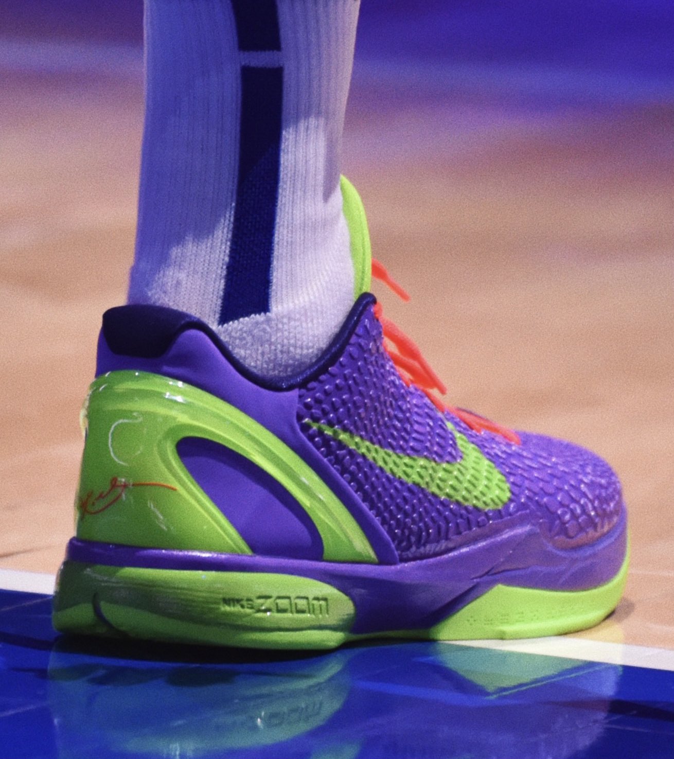 Kobe store 6 christmas