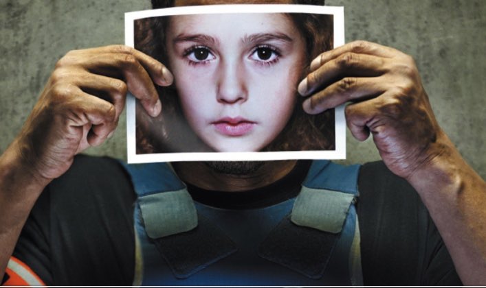 CecileGauffriau's tweet image. Amis cinéphiles et justiciers de la vie,
L’actualité et l’innovation avec @_HeHop rappellent que là maltraitance et la violence laissent des cicatrices indélébiles 👶🏻 Quels films et situations cinoche dénoncent le mieux l’innommable ?😱👊 #paroleliberée 
#CinephileLeWeekEnd 🎬