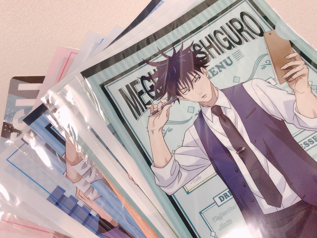 MNTic218's tweet photo. セガのクリアファイル死ぬほど余ってる https://t.co/k2gUHCH724