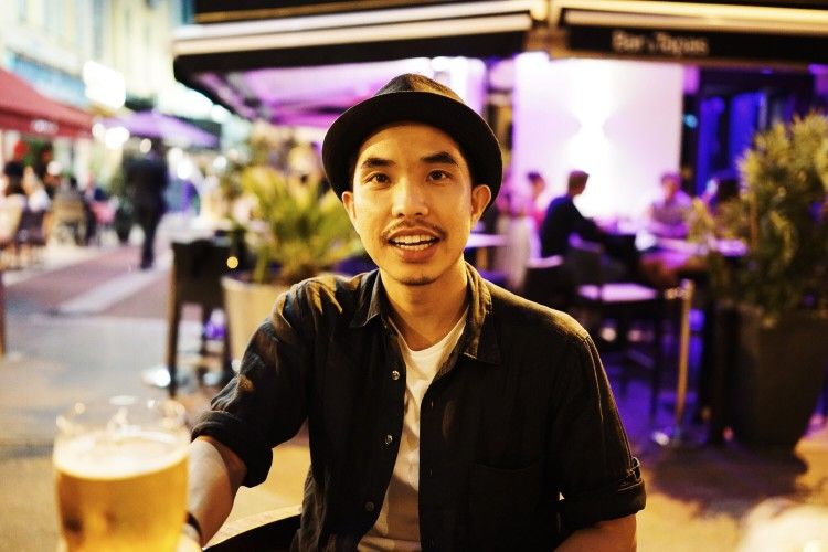 ComedyPrompt's tweet photo. Have you ever bought a drink for a stranger? https://t.co/NpM3ftTnVO