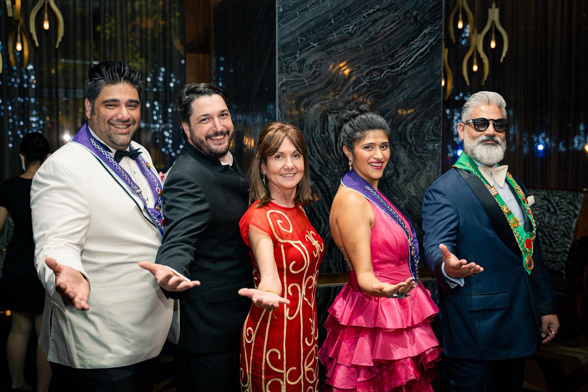 TrippinWorld's tweet photo. Capturing the glorious moments of that night at Marriott International 
📧Contact for brand/artist/promo photoshoot: worldtrippintravel@gmail.com

#Worldtrippin  
.
#MarriotHanoi #luxuryrestaurant https://t.co/Uz6MdN8YdX